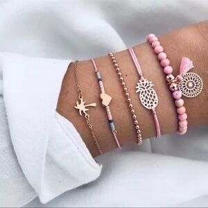 3/$30 ❤️ 5pc Bracelet set